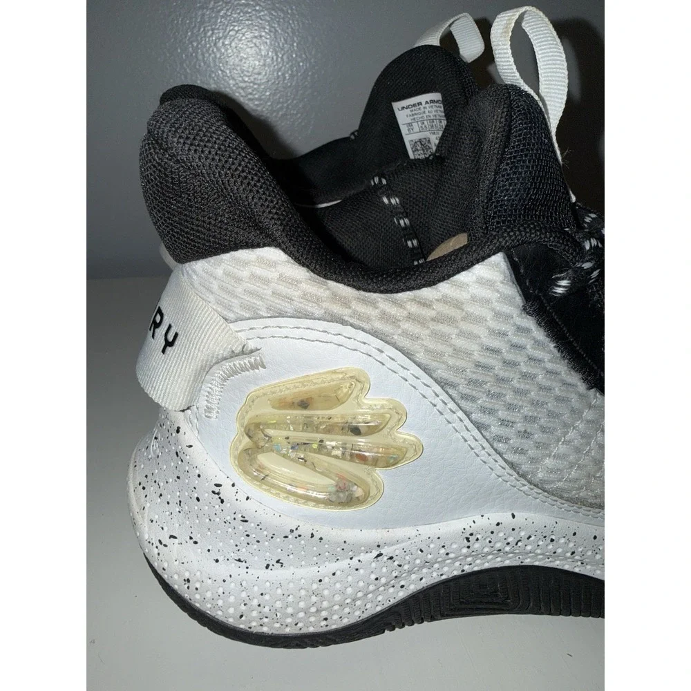 Under Armour Curry 3Z7 (GS) Size 6Y White Black Basketball Shoes 3026623-100‎